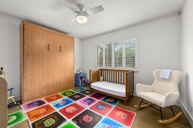 Building Photo - 1300 Pasaguarda Dr