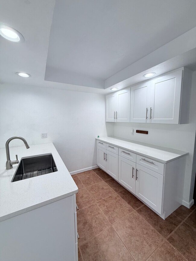 Building Photo - Charming 3-Bed Condo in Quail Run | Pool, ...