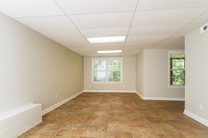 Building Photo - 1052 Blue Mountain Ln