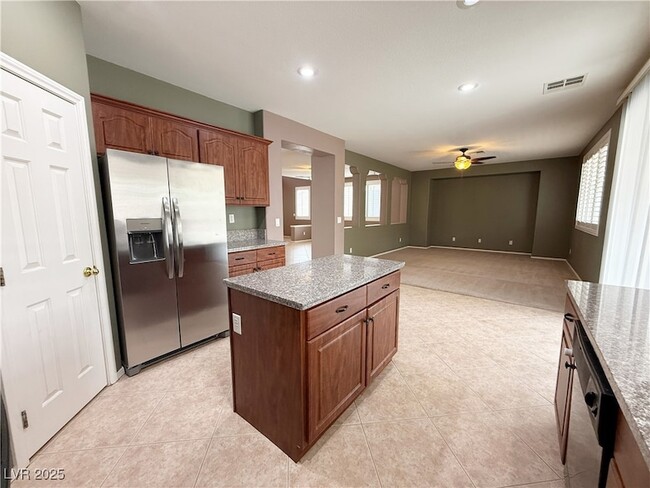 Building Photo - 5057 Shadow Valley St