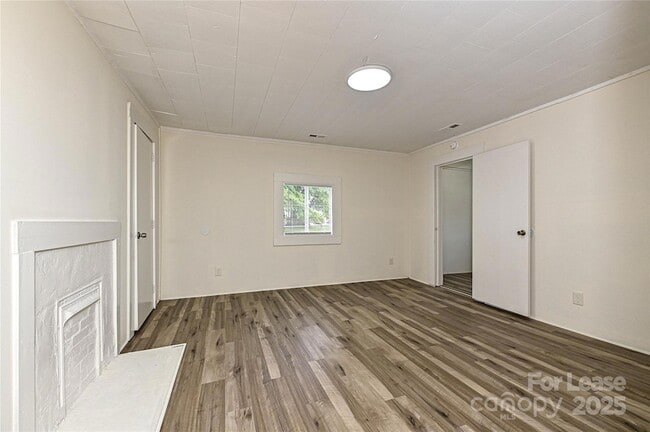 Building Photo - 3619 Little Mountain Rd