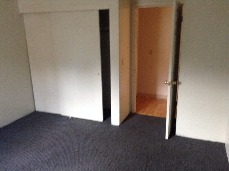 Building Photo - 508 4th St