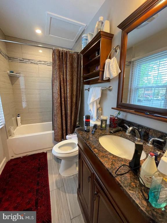Building Photo - 7746 Brandeis Way