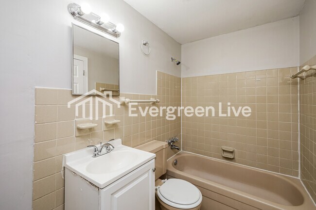 Building Photo - 1712 W Loveland Ave