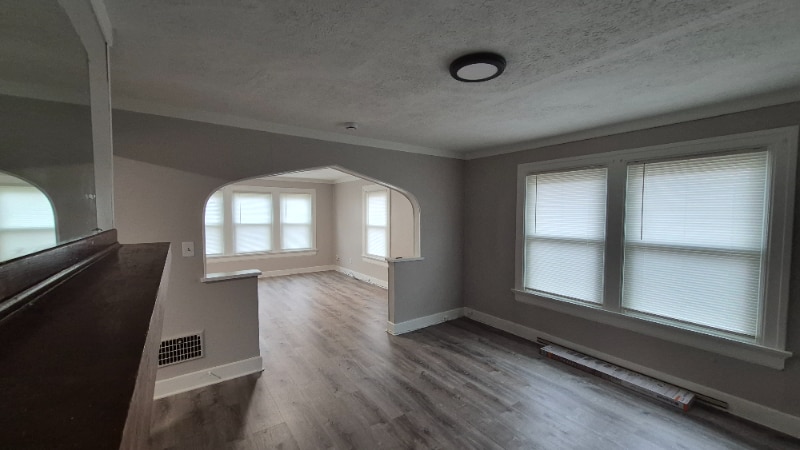 Building Photo - 2028 Revere Ave