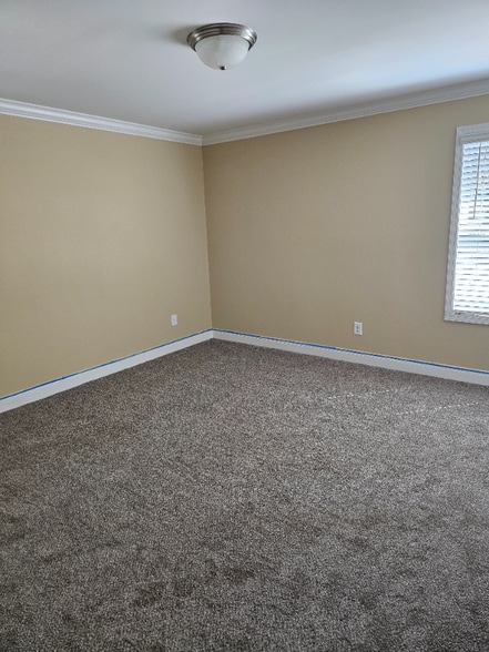 Building Photo - 1421 Northland Dr