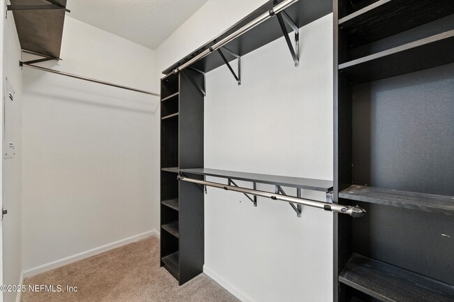 Building Photo - 1002 Wetland Ridge Cir