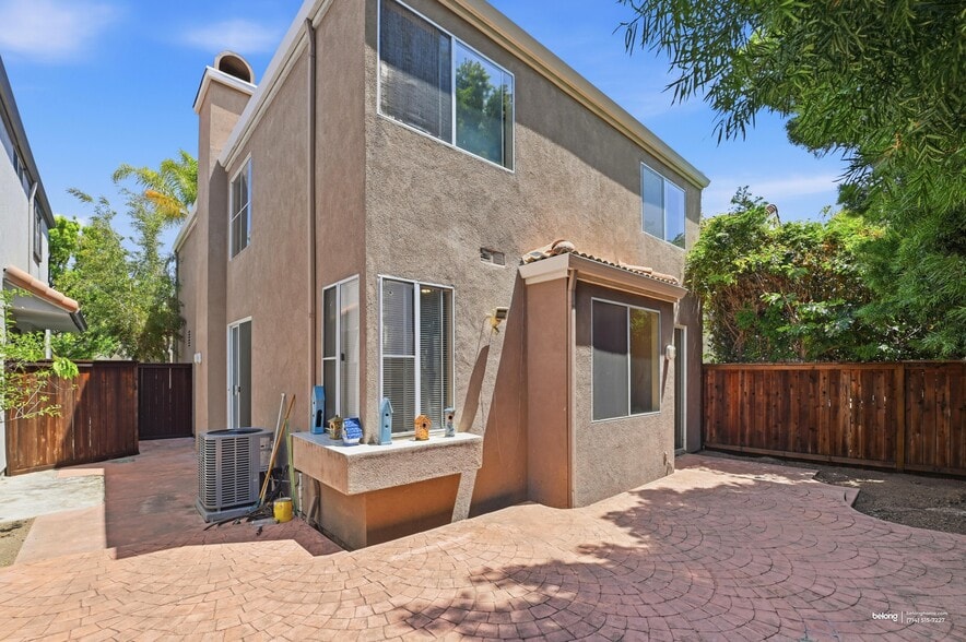 Building Photo - 51 Barbados Dr