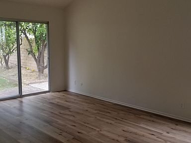 Building Photo - 1280 Fawnridge Dr