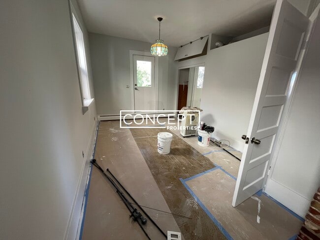 Building Photo - 54 Lawn St