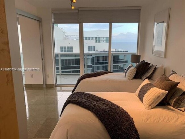 Building Photo - 1830 S Ocean Dr