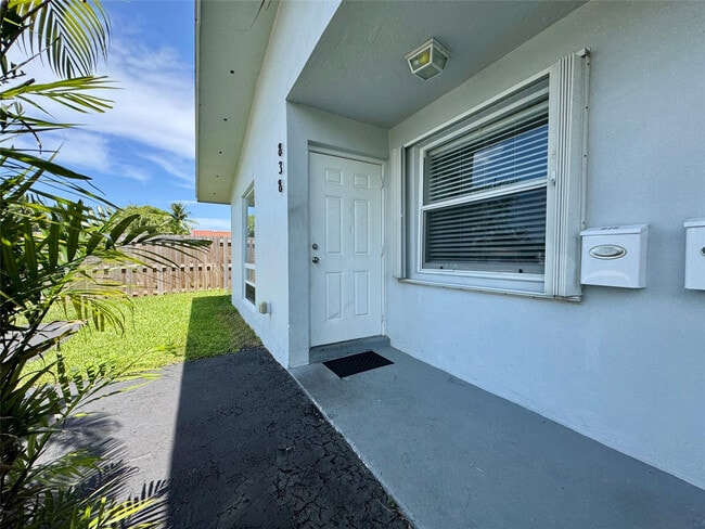 Building Photo - 838 SW 14th St