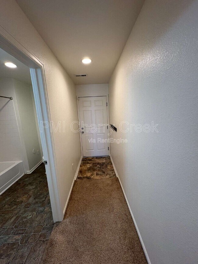 Building Photo - 12839 Mayfair Way