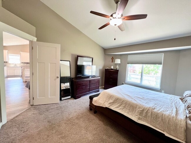 Building Photo - Spacious 4 Bedroom Home in Scenic Meadows ...