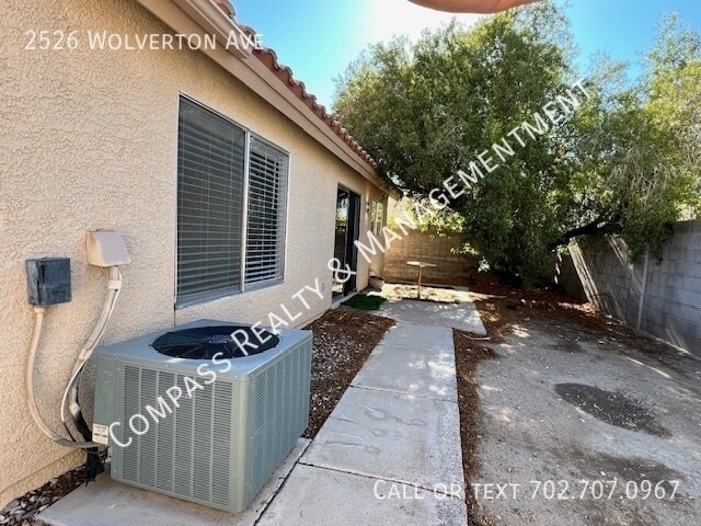 Building Photo - 2526 Wolverton Ave