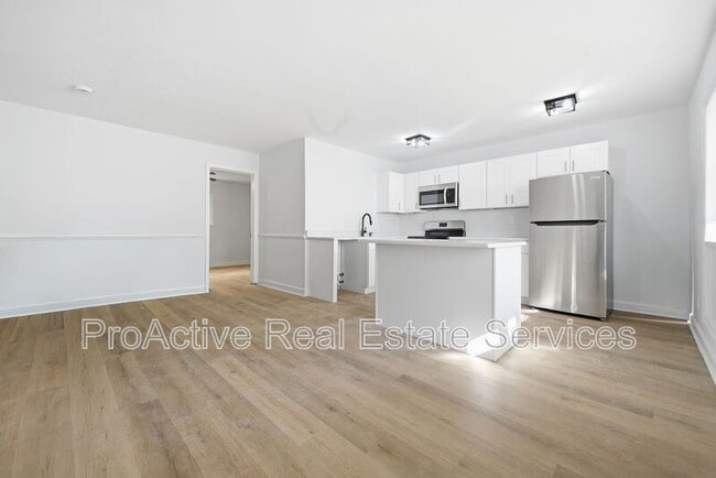 Building Photo - 2065 E Ocean View Ave