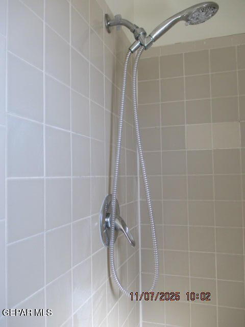 Building Photo - 3558 E Glen Dr