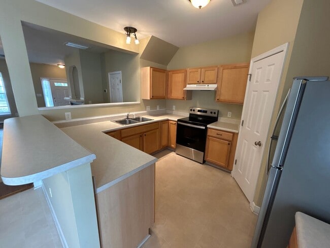 Building Photo - 3 Bed | 2.5 Bath Townhouse in North Raleigh