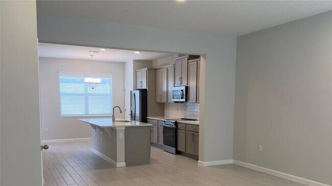 Building Photo - 438 Lady Palm St