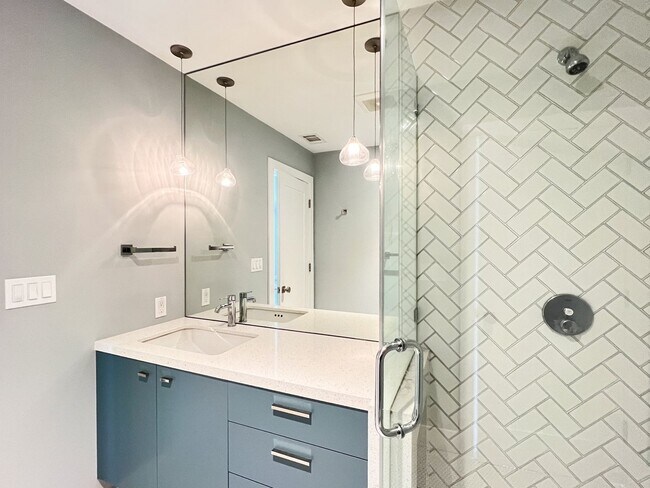 Building Photo - Beautiful Newer Two Bedroom Napa Home