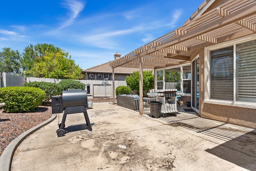Building Photo - 1121 Galston Dr