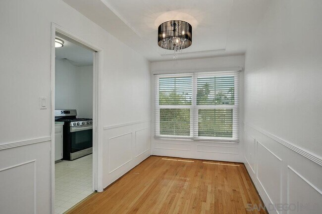 Building Photo - 5064 Marlborough Dr