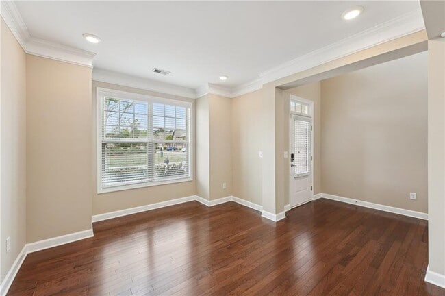 Building Photo - 6370 Shiloh Woods Dr