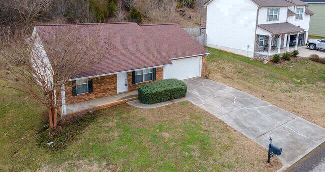 Building Photo - 624 Drakewood Rd