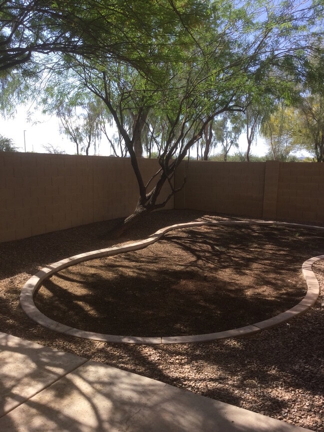 Building Photo - Excellent Gilbert Location!