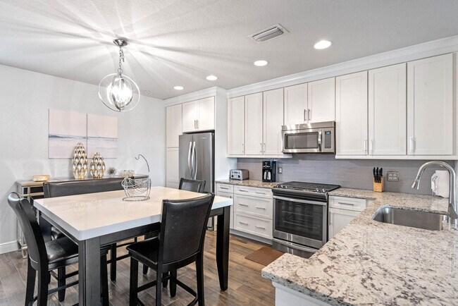 Building Photo - 1327 Seven Eagles Ct
