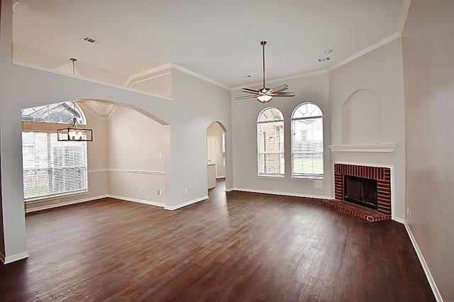 Building Photo - 1402 Lost Creek Dr