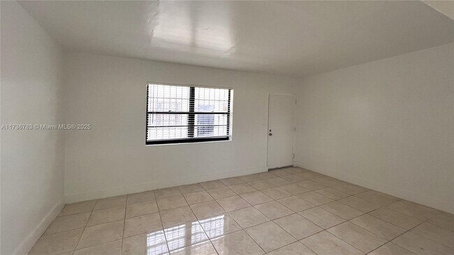 Building Photo - 3711 NW 24th Ave