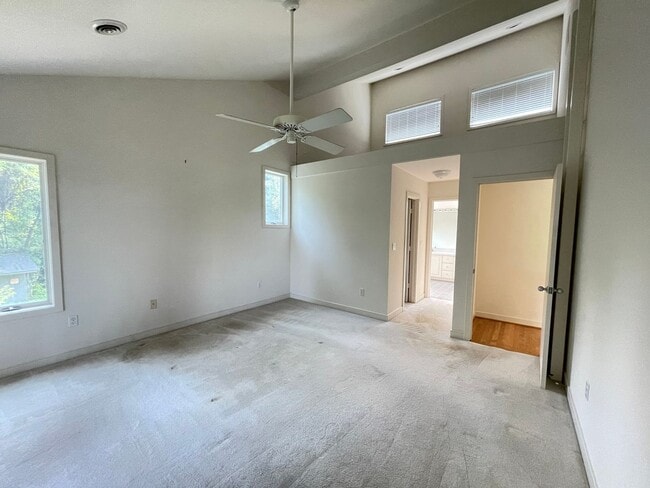 Building Photo - COMMUTERS DREAM!  PRIVATE ACREAGE STAFFORD AND MINUTES TO VRE