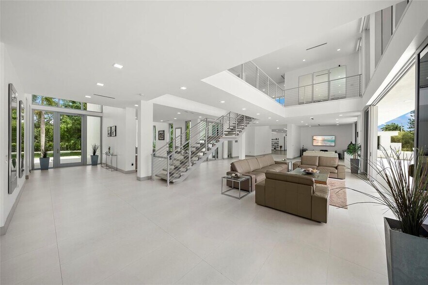 Building Photo - 17250 SW 52nd Ct