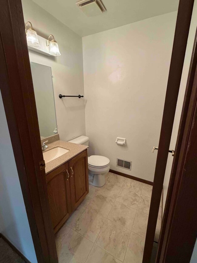 Building Photo - 5221 W Loomis Rd