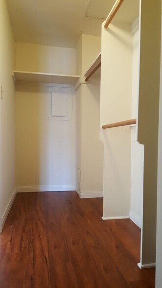 Building Photo - 420 N Spaulding Ave