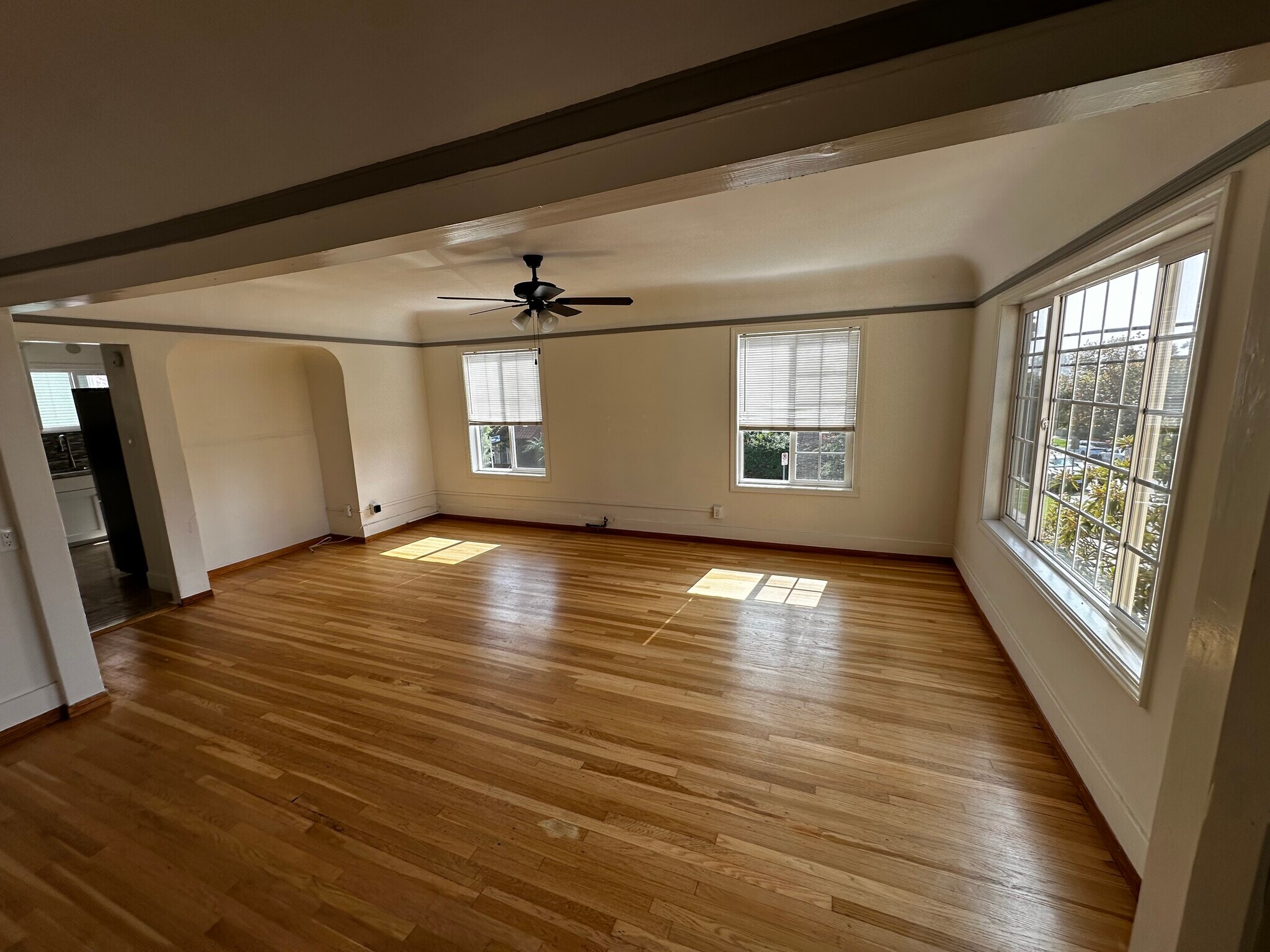 Living Room - 1200 N Hoover St