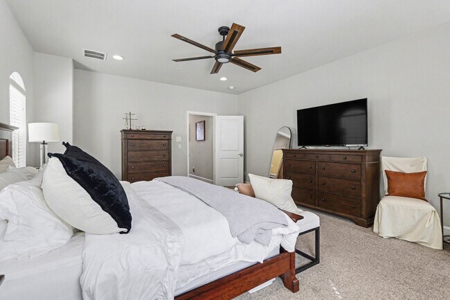 Building Photo - 1538 Dian St