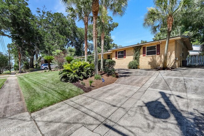 Building Photo - 4009 Bess Rd