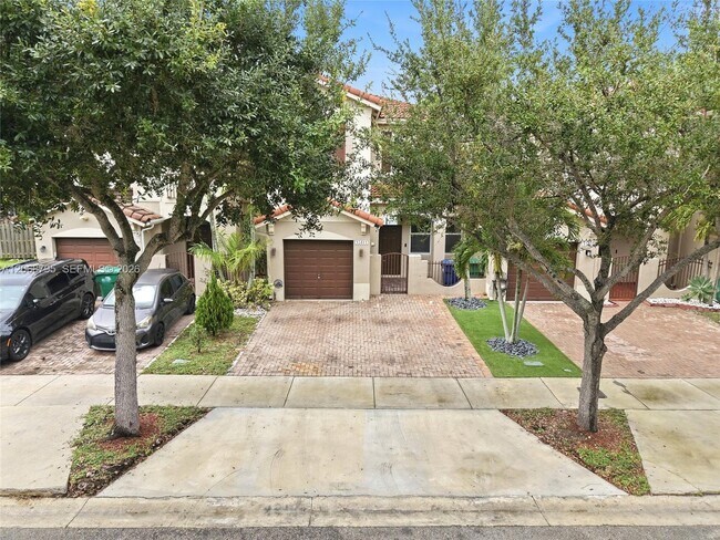Building Photo - 15411 SW 9th Way
