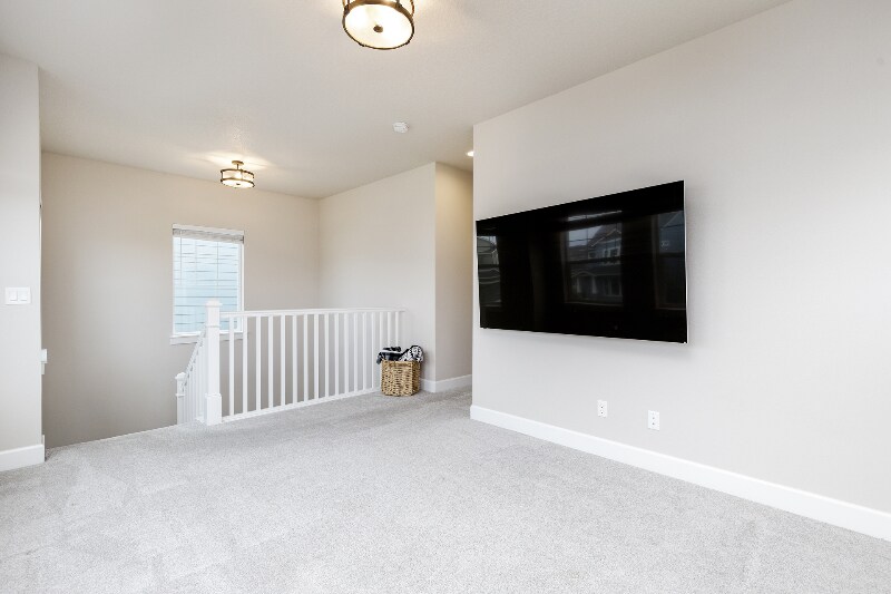 Building Photo - 3530 SE Birchleaf St