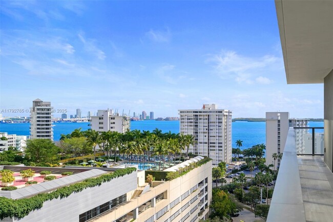 Building Photo - 1451 Brickell Ave
