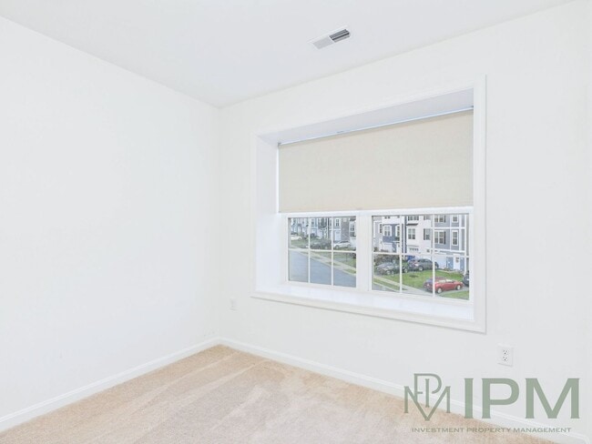 Building Photo - Dallastown Schools! Available Now! Beautif...