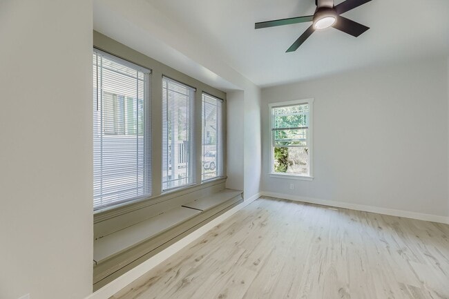 Building Photo - Breathtaking Renovation! Oversized 2 Bed 1...