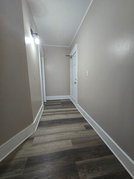 Building Photo - 1422 26th Ave N