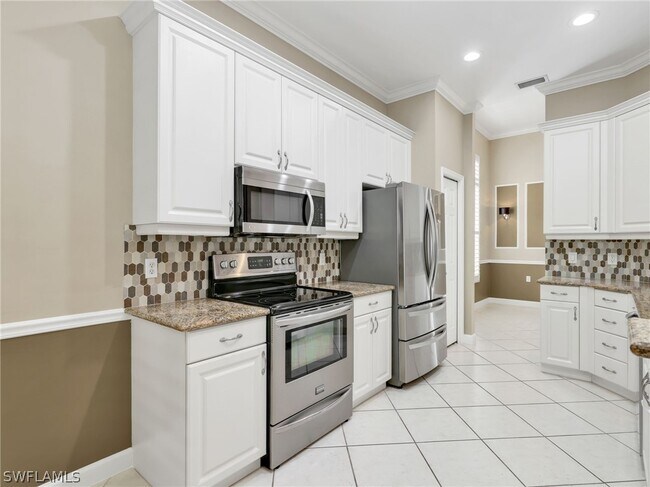 Building Photo - 3200 Sundance Cir