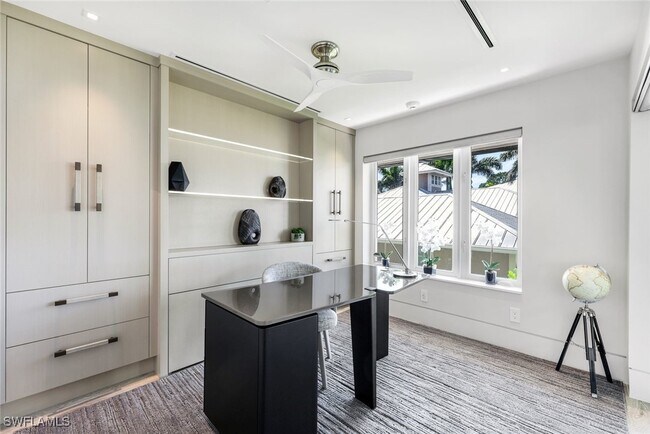 Building Photo - 295 5th Ave S