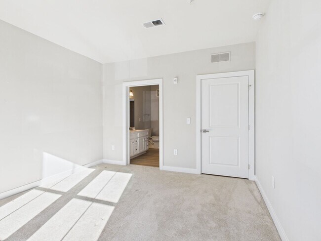 Building Photo - 6601 Citory Way