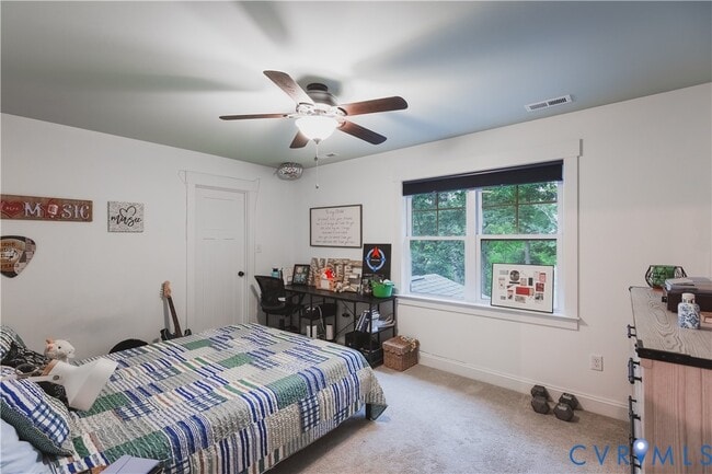 Building Photo - 900 Eagle Pl