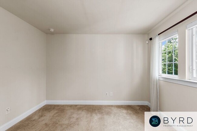 Building Photo - 6018 Red Setter Ln